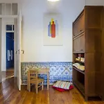 Joivy Classic 3Br Home With Workspace In Chiado, 2Mins From Baixa-Chiado Subway