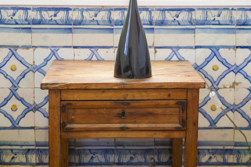 Joivy Classic 3br With Workspace In Chiado, 2mins From Baixa-chiado Subway Apartamento *
