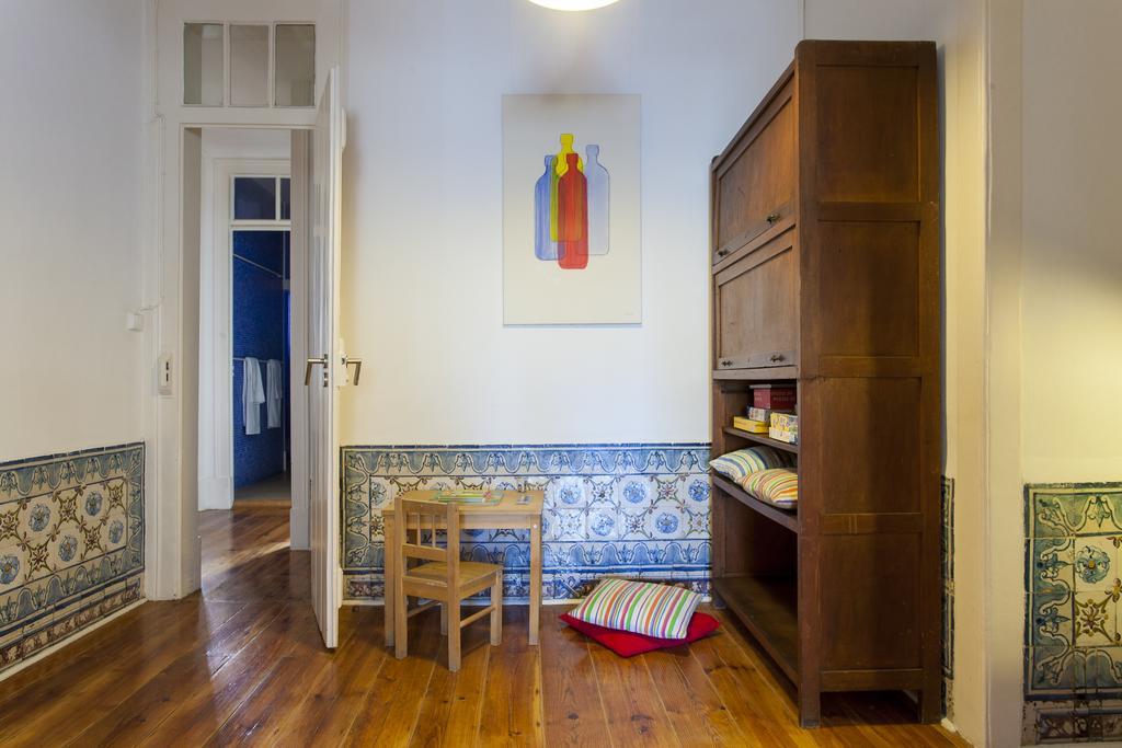 Joivy Classic 3br With Workspace In Chiado, 2mins From Baixa-chiado Subway Apartamento