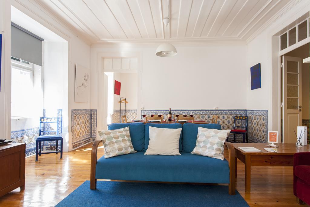 Joivy Classic 3br With Workspace In Chiado, 2mins From Baixa-chiado Subway Apartamento